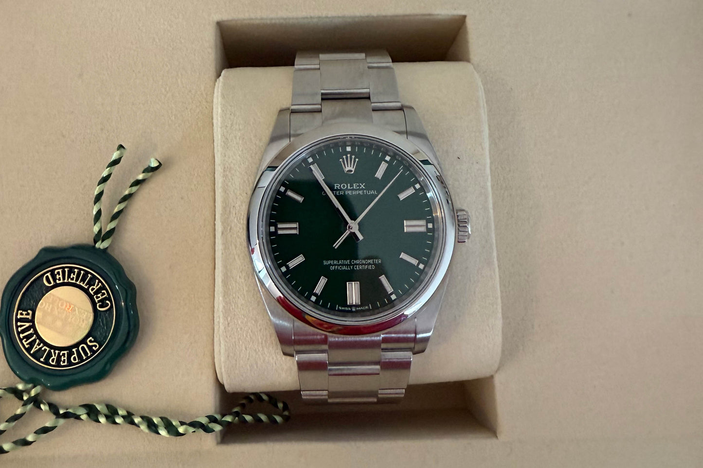 Rolex Oyster Perpetual 126000 - Full-Set - 2025