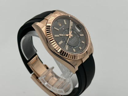 Rolex Sky-Dweller NEU aus 2021 Full-Set