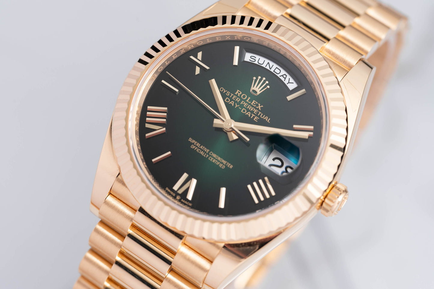 Rolex Day-Date 40 - 228238 - Full-Set