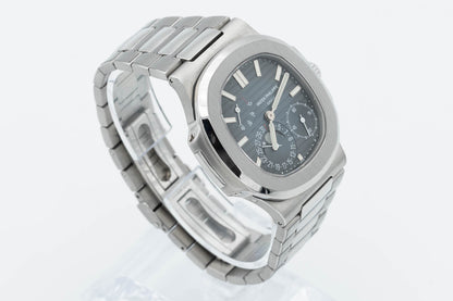 Patek Philippe Nautilus 5712/1A neuwertig aus 2021 im Full-Set