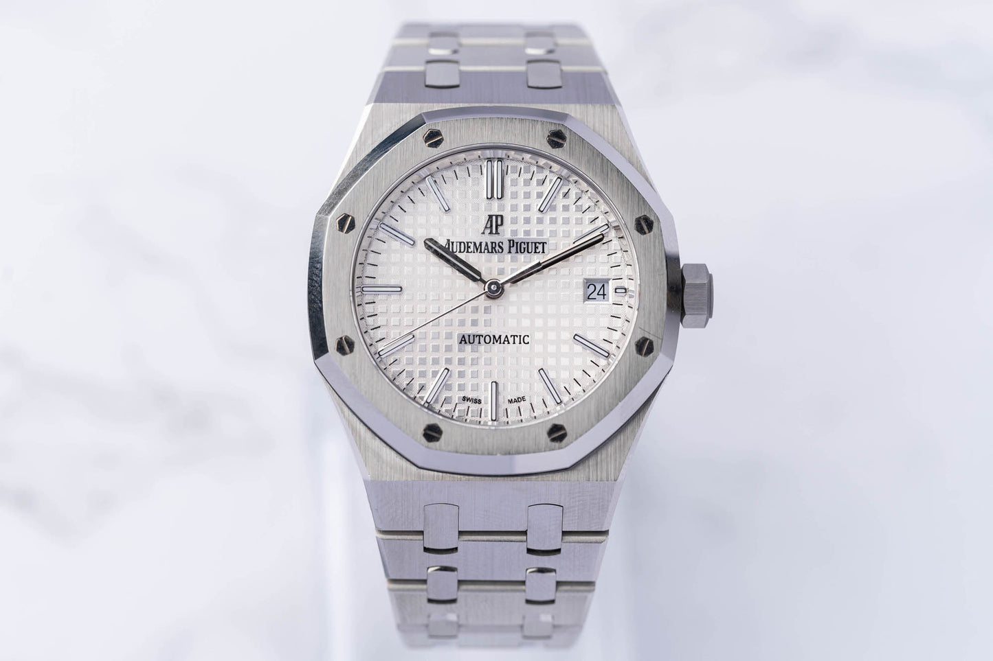 Audemars Piguet Royal Oak 37mm - SEHR GUT - Full-Set 2021