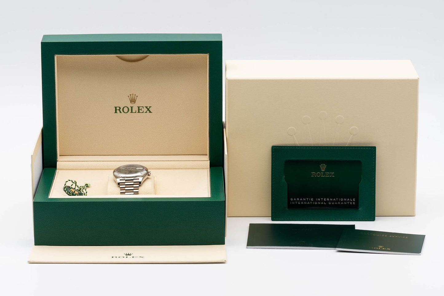 Rolex Day-Date 40 Oliv-Dial LIKE-NEW 2023 Full-Set