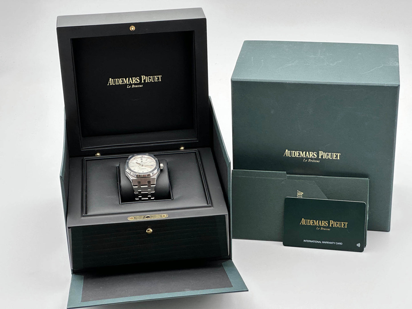 Audemars Piguet Royal Oak 37mm - SEHR GUT - Full-Set 2021